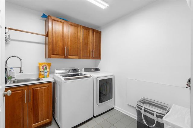 845 Waddington Court, Atlanta, GA 30350