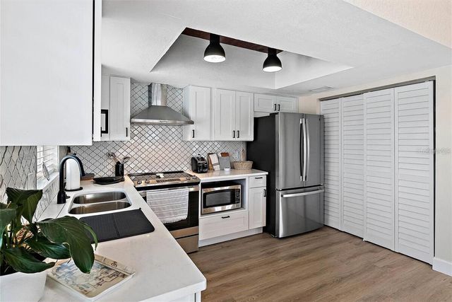 7615 COQUINA WAY, St Pete Beach, FL 33706