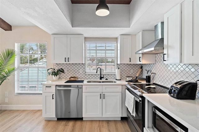 7615 COQUINA WAY, St Pete Beach, FL 33706