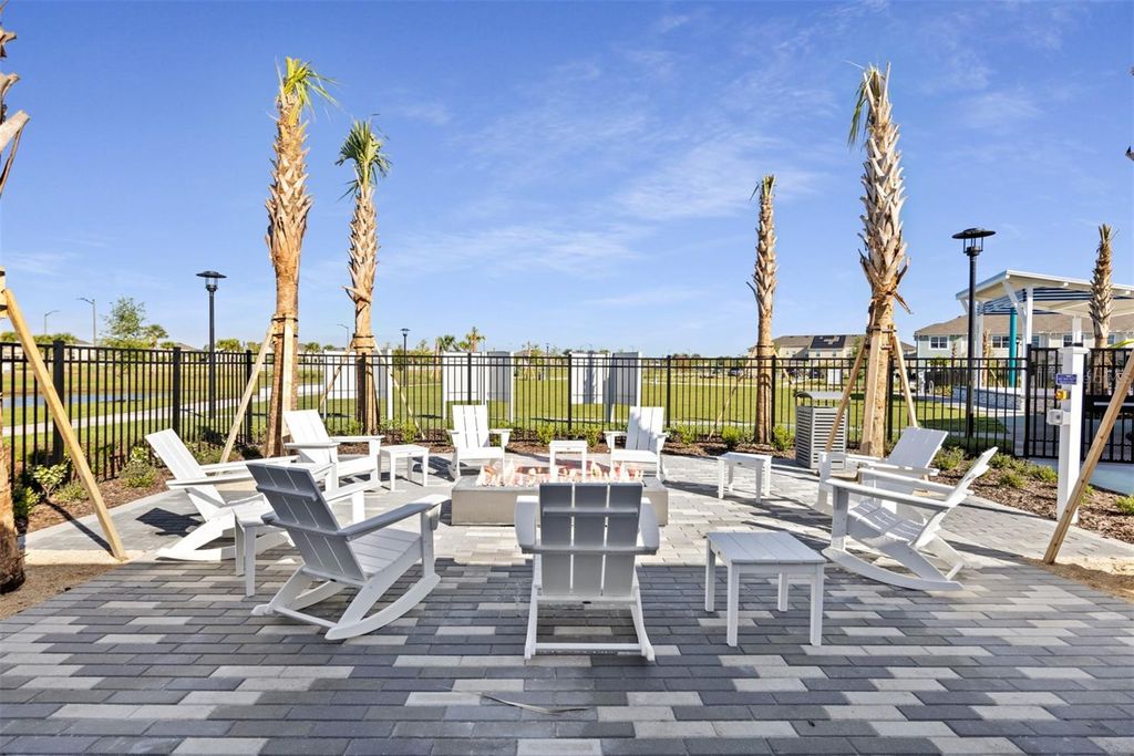 Image 36 of property listing at 13240 GENERATIONS AVENUE, Orlando, FL 32832