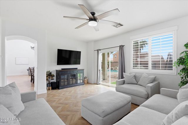 10315 E IDAHO Avenue, Mesa, AZ 85209