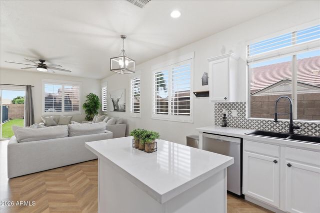 10315 E IDAHO Avenue, Mesa, AZ 85209