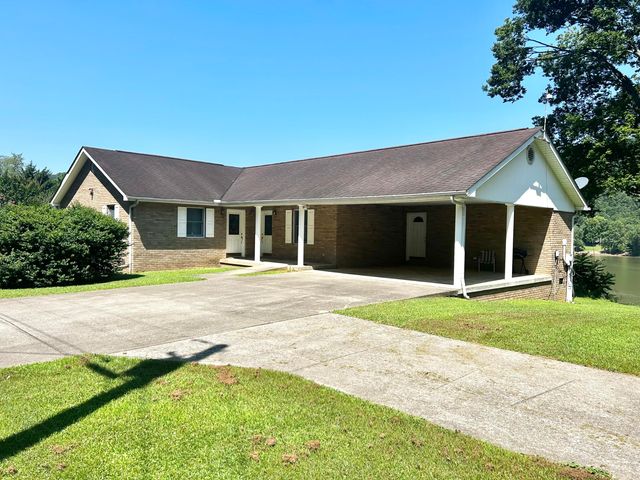 12 River Road, Vanceburg, KY 41179