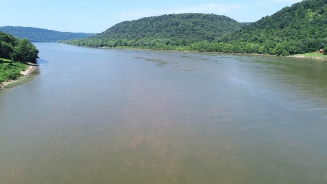 12 River Road, Vanceburg, KY 41179