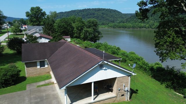 12 River Road, Vanceburg, KY 41179