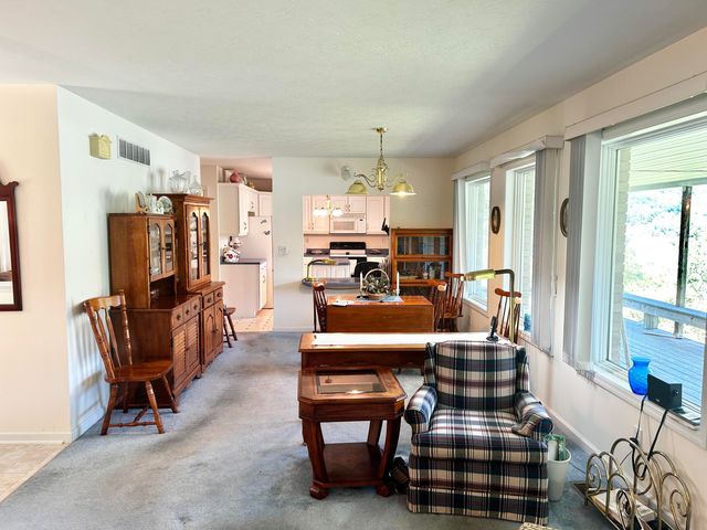 12 River Road, Vanceburg, KY 41179