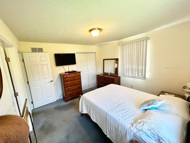 12 River Road, Vanceburg, KY 41179