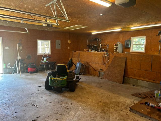 12 River Road, Vanceburg, KY 41179