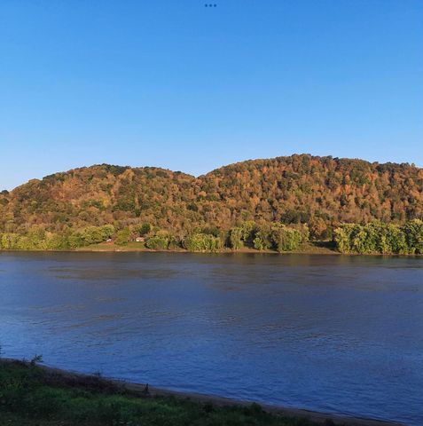 12 River Road, Vanceburg, KY 41179