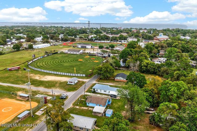 514 Bookter Street, Bay Saint Louis, MS 39520