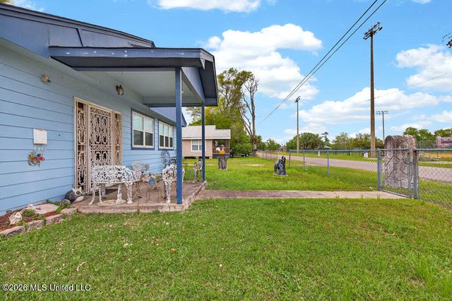 514 Bookter Street, Bay Saint Louis, MS 39520