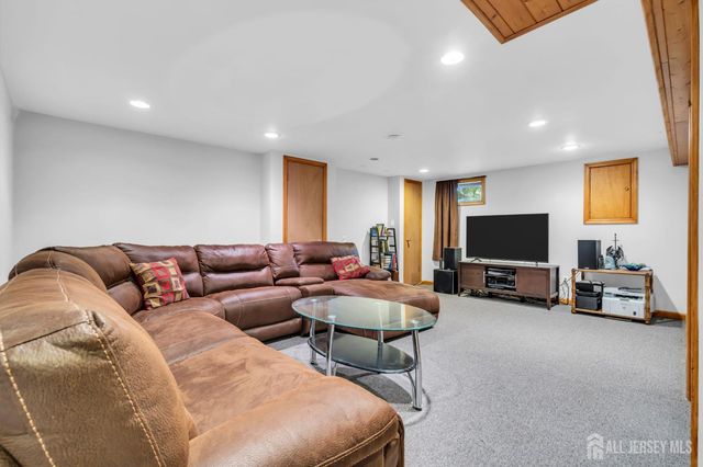 3 Packard Road, East Brunswick, NJ 08816