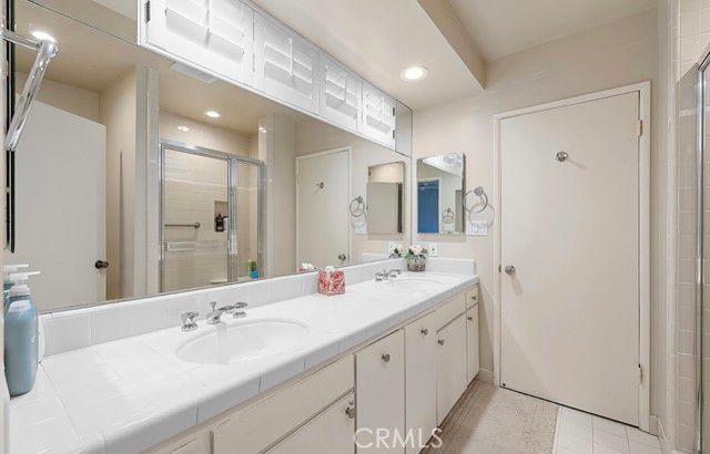 19825 Santa Rita Street, Woodland Hills (los Angeles), CA 91364