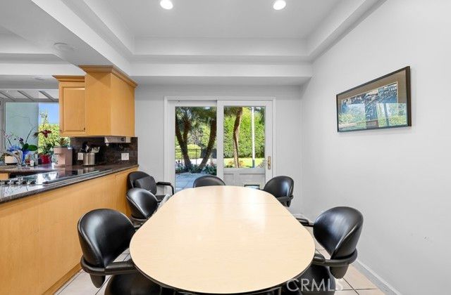 19825 Santa Rita Street, Woodland Hills (los Angeles), CA 91364