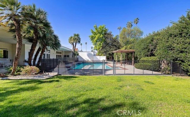 19825 Santa Rita Street, Woodland Hills (los Angeles), CA 91364
