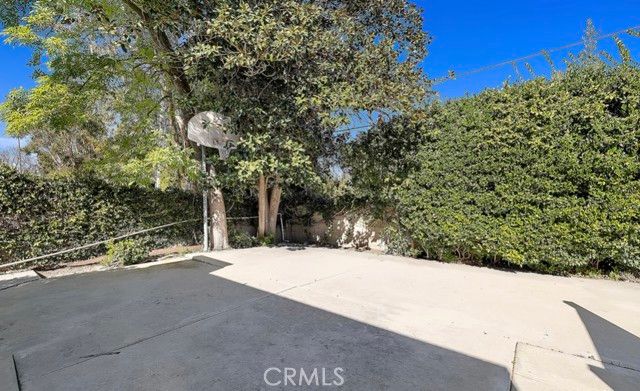 19825 Santa Rita Street, Woodland Hills (los Angeles), CA 91364