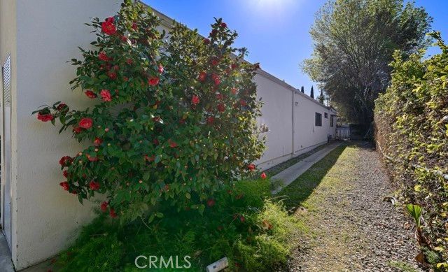 19825 Santa Rita Street, Woodland Hills (los Angeles), CA 91364