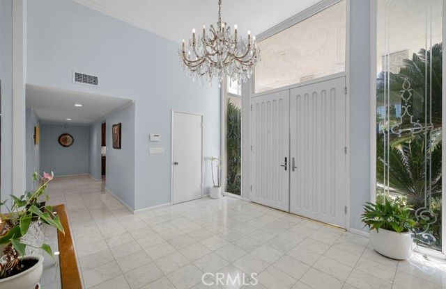 19825 Santa Rita Street, Woodland Hills (los Angeles), CA 91364