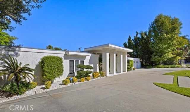 19825 Santa Rita Street, Woodland Hills (los Angeles), CA 91364