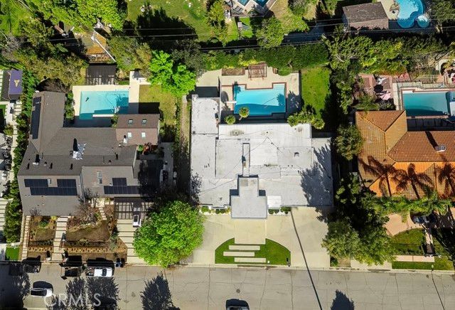 19825 Santa Rita Street, Woodland Hills (los Angeles), CA 91364