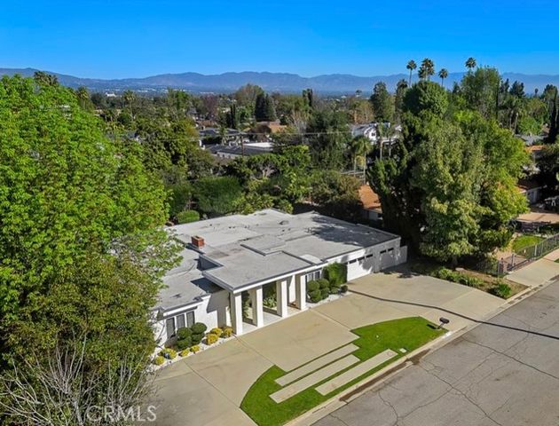 19825 Santa Rita Street, Woodland Hills (los Angeles), CA 91364