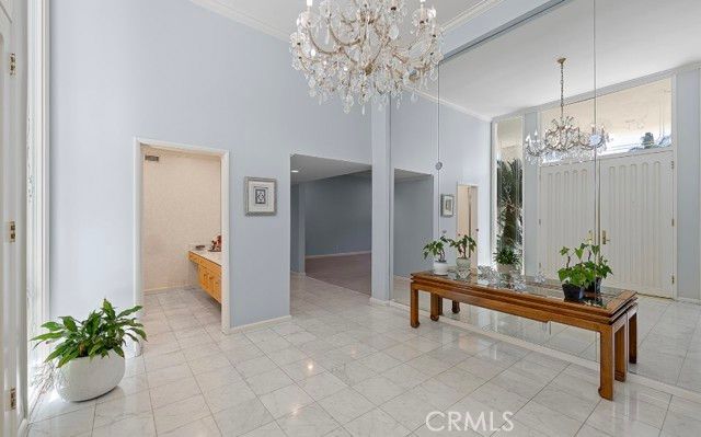 19825 Santa Rita Street, Woodland Hills (los Angeles), CA 91364