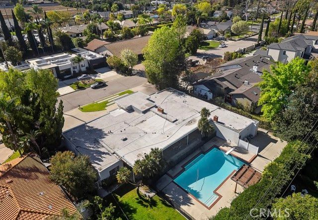 19825 Santa Rita Street, Woodland Hills (los Angeles), CA 91364