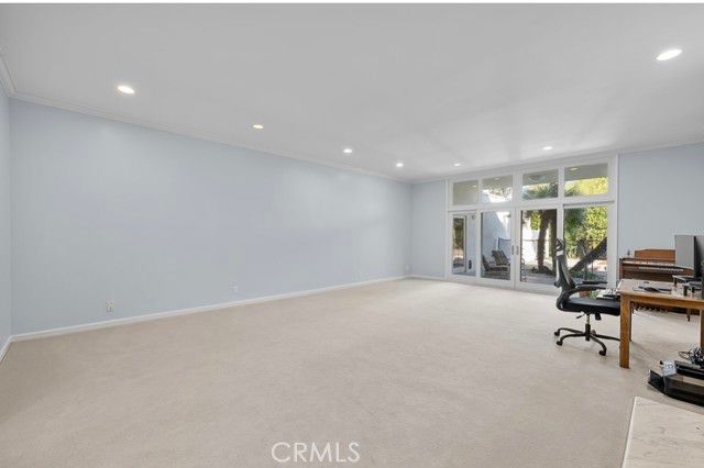 19825 Santa Rita Street, Woodland Hills (los Angeles), CA 91364