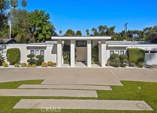 19825 Santa Rita Street, Woodland Hills (los Angeles), CA 91364