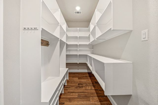 9135 Parkview Circle, Tolar, TX 76476