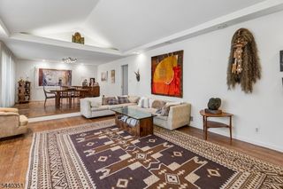 20 Kean Rd, Millburn Twp., NJ 07078