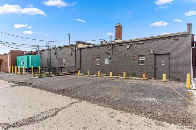 22015 Outer Drive, Dearborn, MI 48124