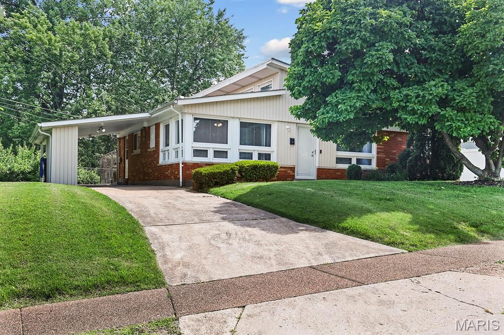 7944 Westover Place, University City, MO 63130