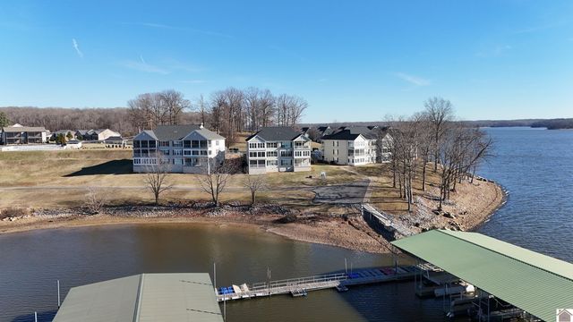 560 Moon Bay Dr. Unit 6, Kuttawa, KY 42055