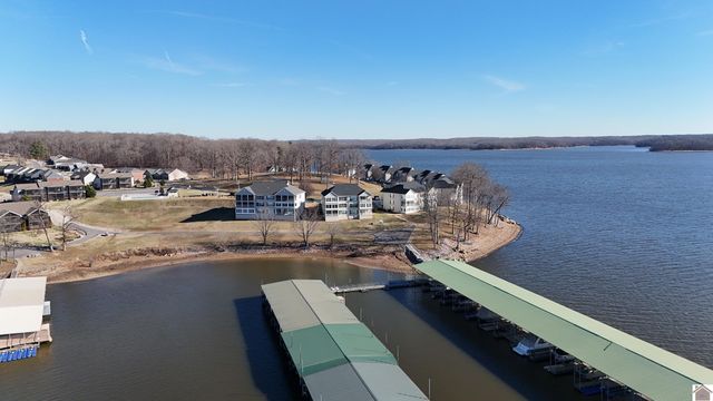 560 Moon Bay Dr. Unit 6, Kuttawa, KY 42055