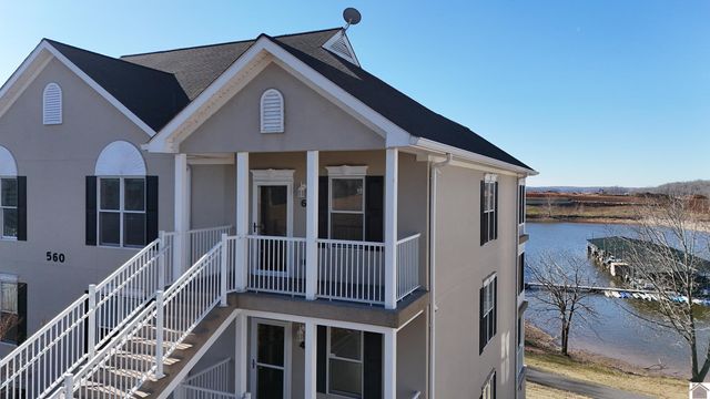 560 Moon Bay Dr. Unit 6, Kuttawa, KY 42055