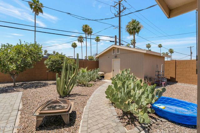 2065 E 3RD Drive, Mesa, AZ 85204