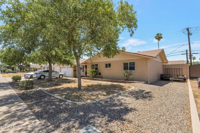 2065 E 3RD Drive, Mesa, AZ 85204