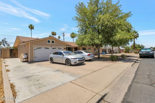 2065 E 3RD Drive, Mesa, AZ 85204