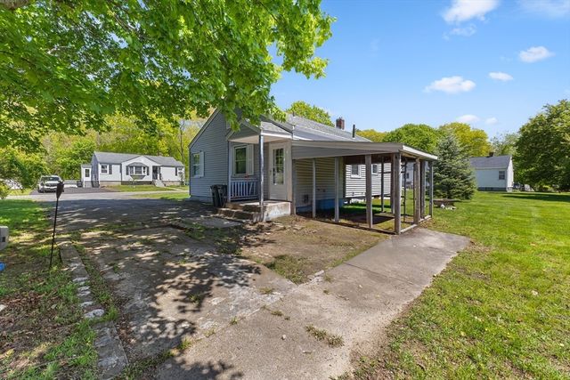 42 Woodway Drive, Shrewsbury, MA 01545