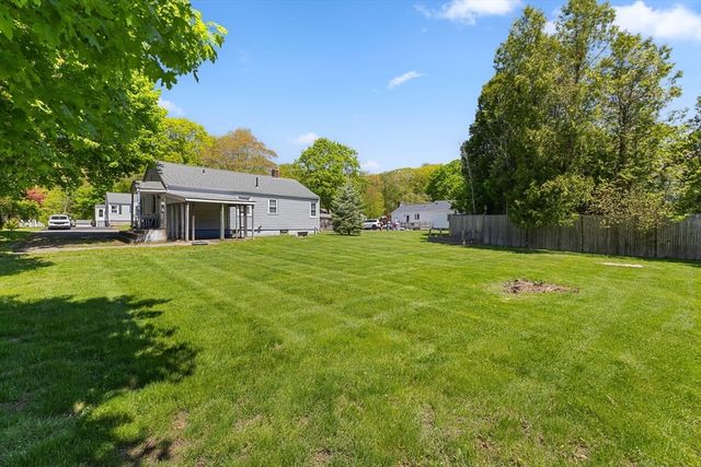 42 Woodway Drive, Shrewsbury, MA 01545