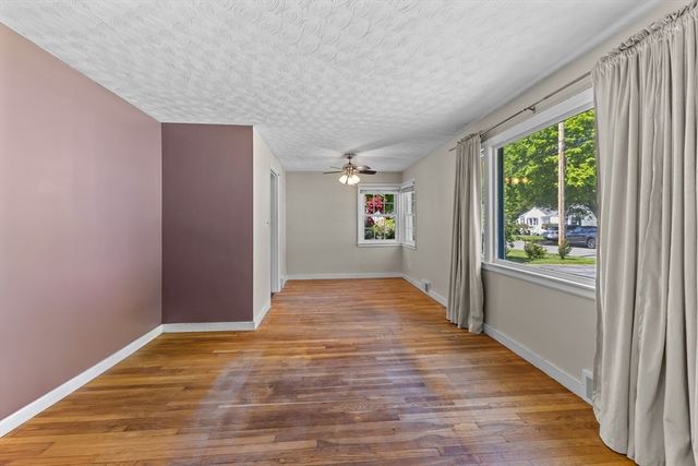 42 Woodway Drive, Shrewsbury, MA 01545