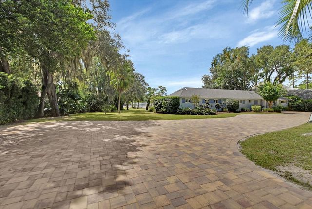 1326 TRAIL BY THE LAKE, Deland, FL 32724