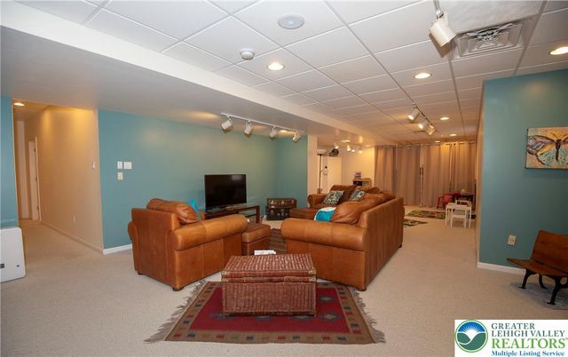 7068 Periwinkle Drive, Macungie Boro, PA 18062