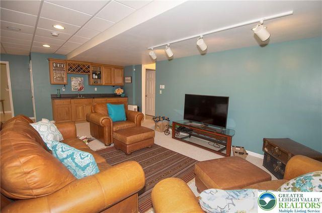 7068 Periwinkle Drive, Macungie Boro, PA 18062