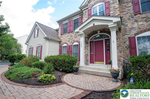 7068 Periwinkle Drive, Macungie Boro, PA 18062