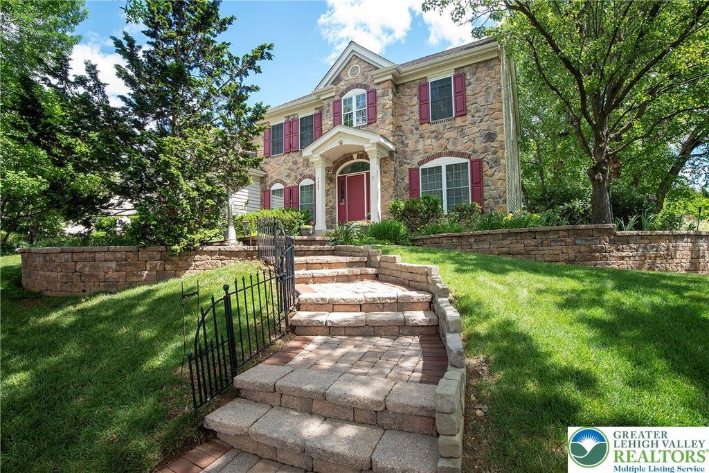7068 Periwinkle Drive, Macungie Boro, PA 18062