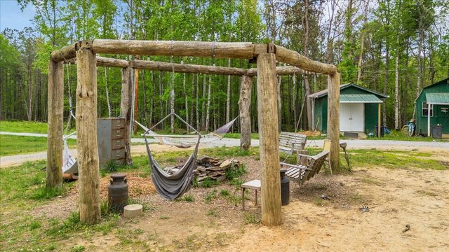 195 Roddy Springs Rd, Tracy City, TN 37387