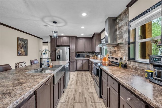 195 Roddy Springs Rd, Tracy City, TN 37387