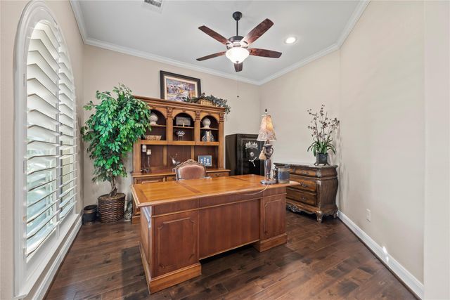 10507 Grace Hollow Drive, Cypress, TX 77433